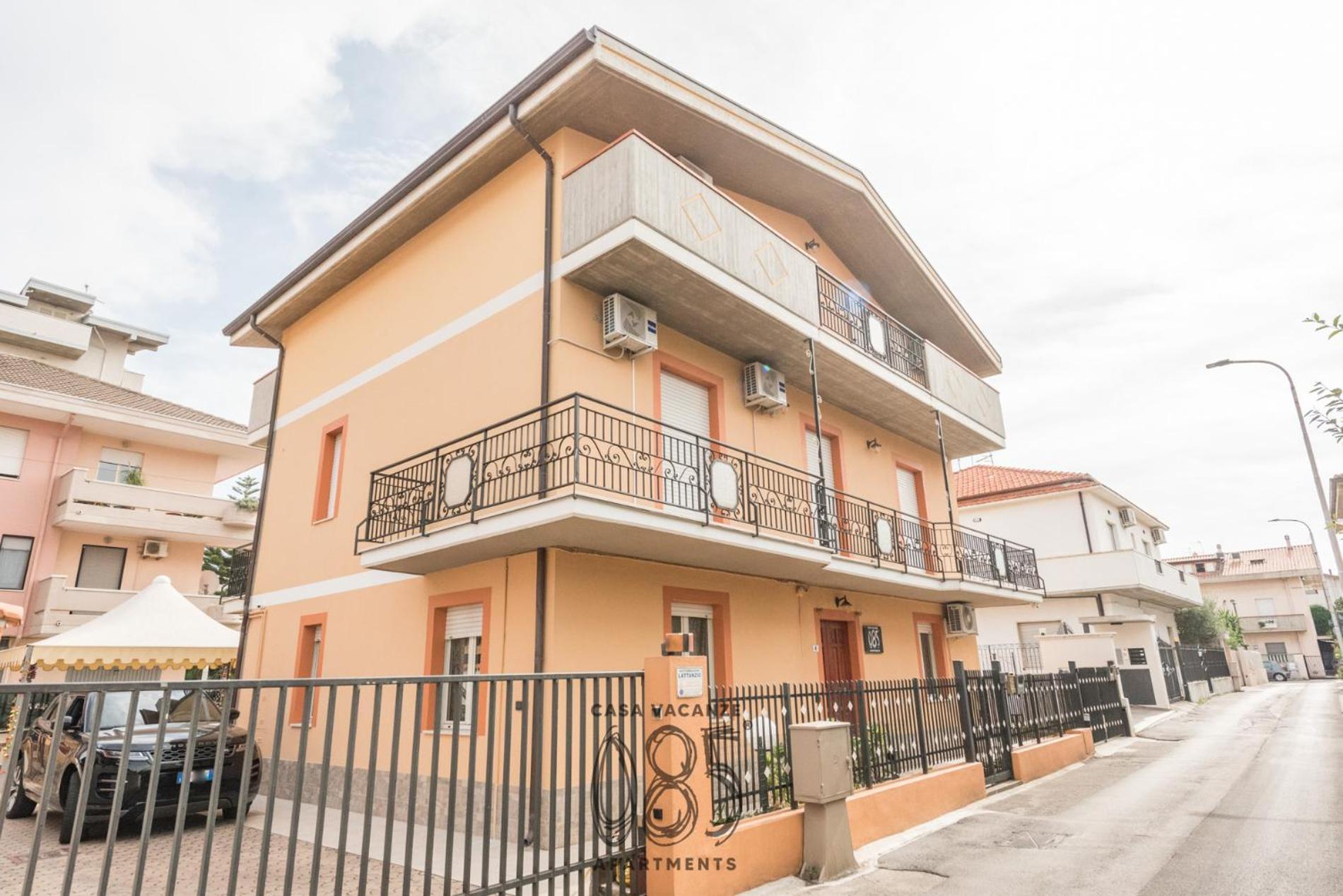 085 Apartments Montesilvano Luaran gambar